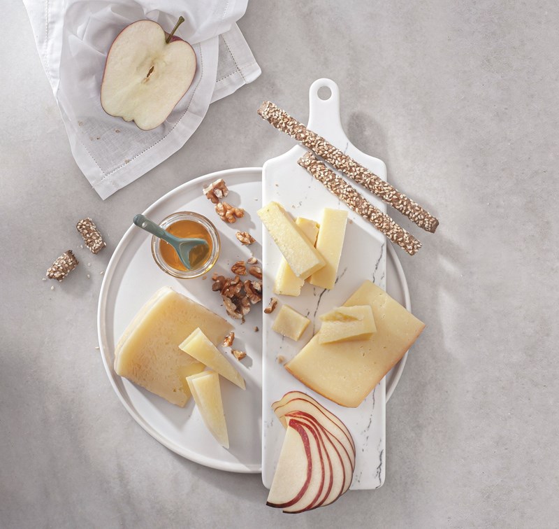 Πώς θα φτιάξεις το τέλειο πλατό τυριών για απολαυστικές βραδιές στο σπίτι - εικόνα 1
