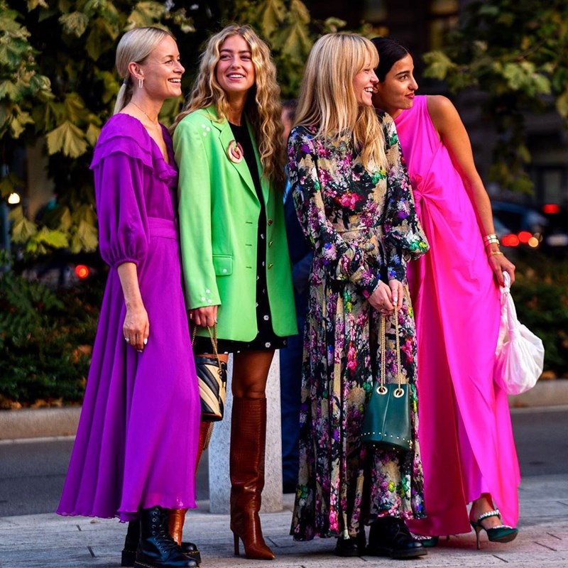 12 υπέροχα street style looks γιατί όλες χρειαζόμαστε λίγη χρωματοθεραπεία τώρα! - εικόνα 3