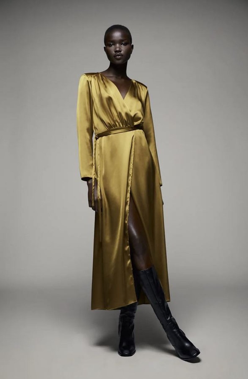 Φόρεμα σατινέ, Zara.