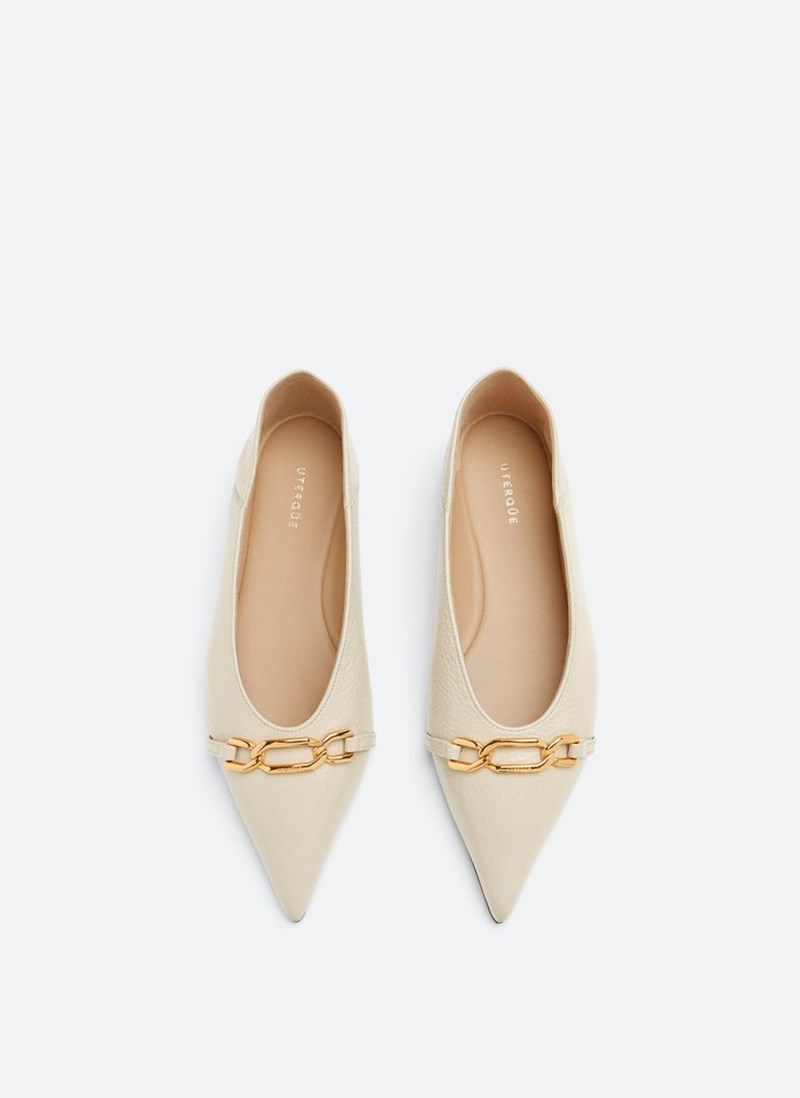 Φλατ μυτερές γόβες, Uterque.