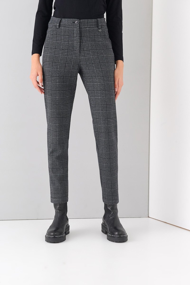 Το γκρι παντελόνι είναι το νέο μαύρο (6 low-budget κομμάτια) - εικόνα 7