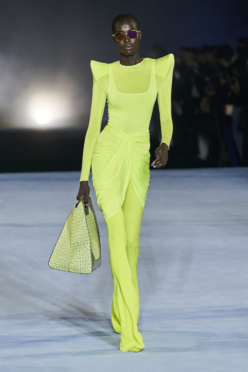 To show του οίκου Balmain στην Εβδομάδα Μόδας του Παρισιού - εικόνα 12