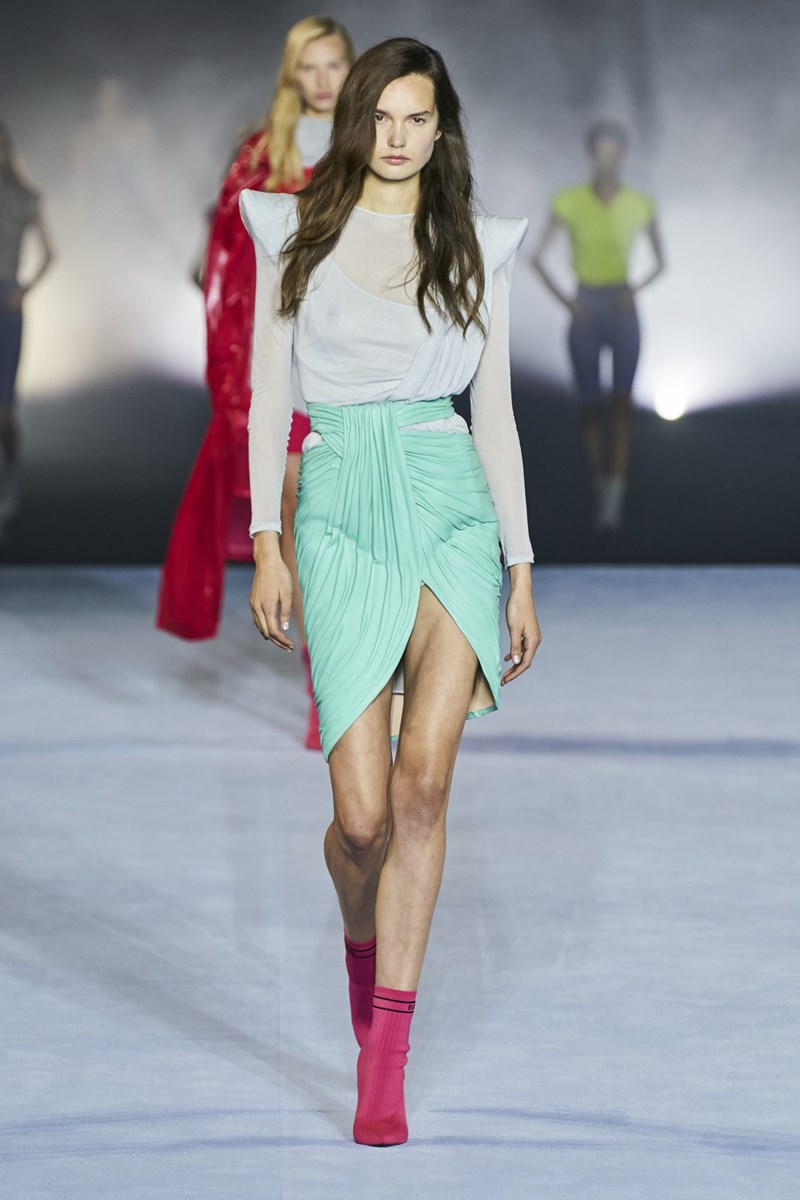 To show του οίκου Balmain στην Εβδομάδα Μόδας του Παρισιού - εικόνα 6