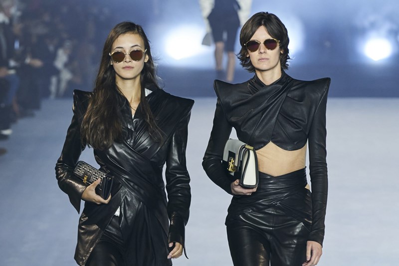 To show του οίκου Balmain στην Εβδομάδα Μόδας του Παρισιού - εικόνα 8