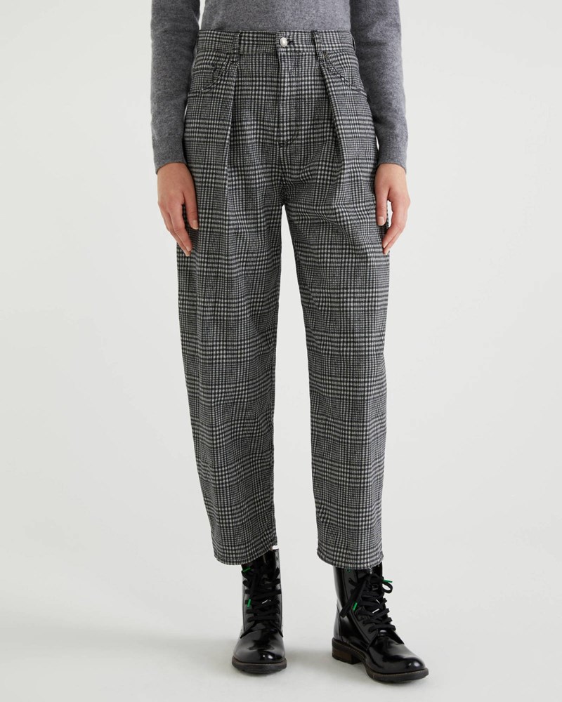 Το γκρι παντελόνι είναι το νέο μαύρο (6 low-budget κομμάτια) - εικόνα 6