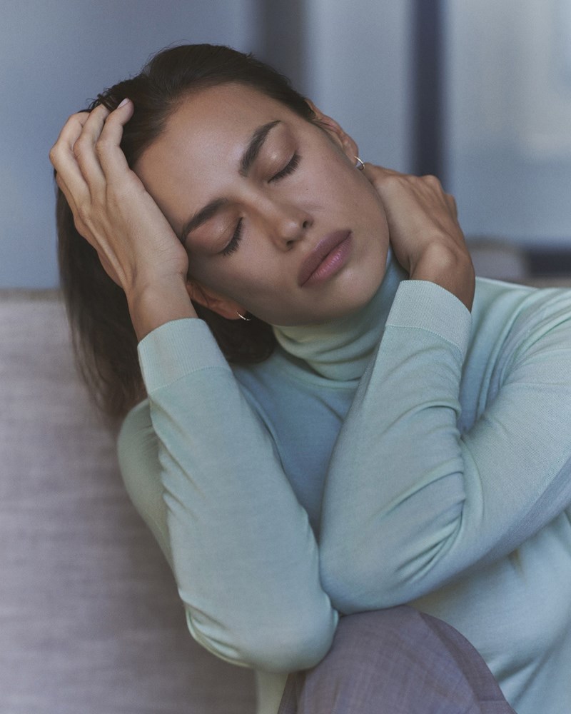 H Irina Shayk φορά τα ιδανικά πλεκτά για την εποχή - εικόνα 2