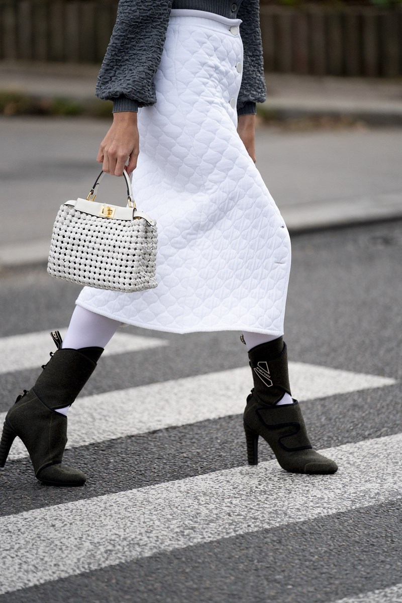 Τα αξεσουάρ που μας έκλεψαν την καρδιά στους δρόμους του Παρισιού - εικόνα 2