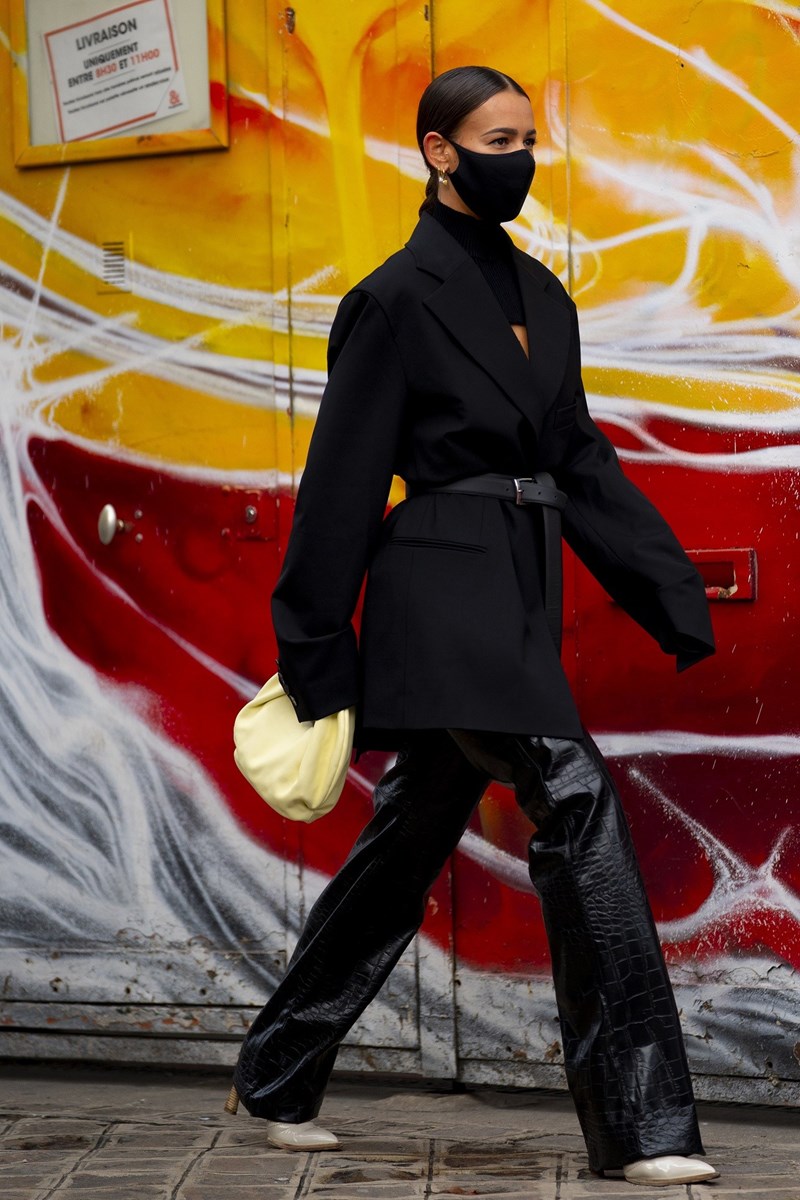 Parisian Vibes: 13 street style εμφανίσεις που συμβαίνουν τώρα στο Παρίσι - εικόνα 9