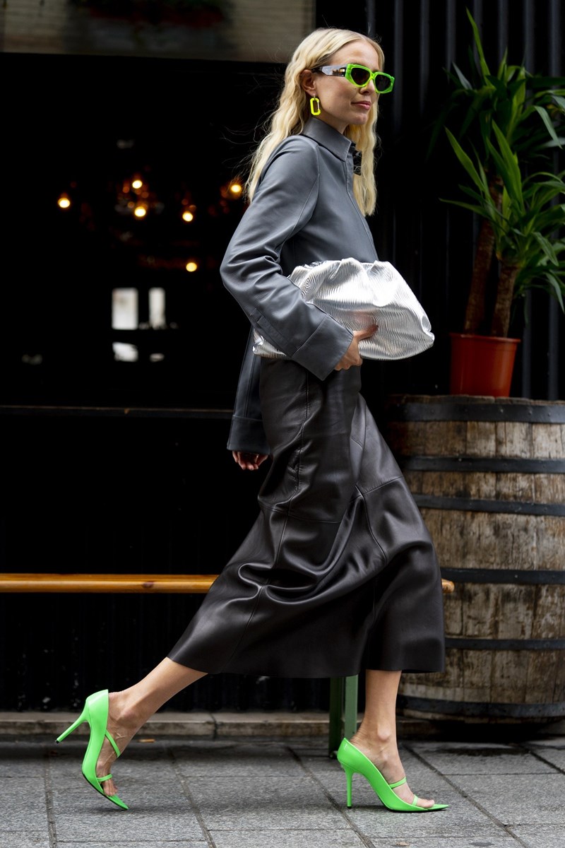 Parisian Vibes: 13 street style εμφανίσεις που συμβαίνουν τώρα στο Παρίσι - εικόνα 2