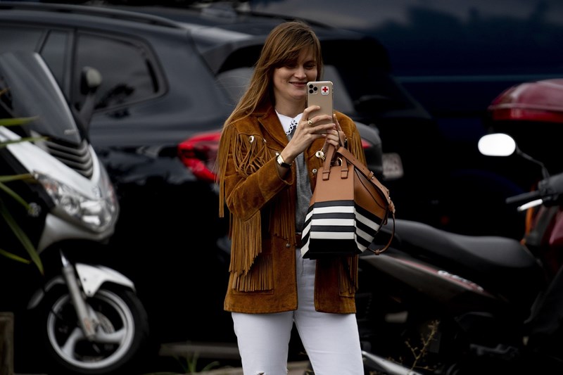 Parisian Chic: Οι τάσεις που αγαπούν τώρα οι Παριζιάνες (και εμείς) - εικόνα 6