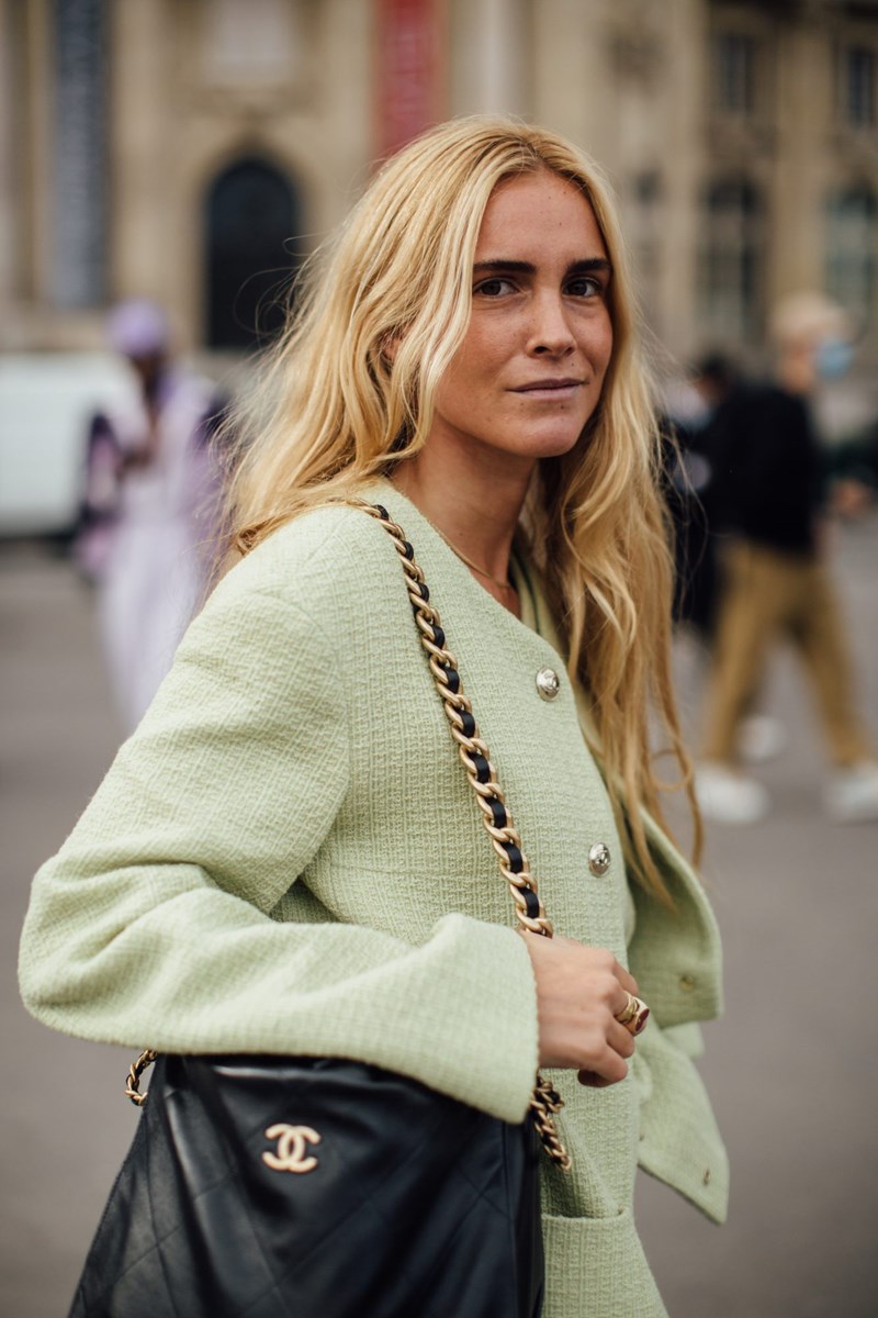 Chanel για πάντα: Οι τσάντες που μας έκλεψαν την καρδιά στους δρόμους του Παρισιού - εικόνα 7