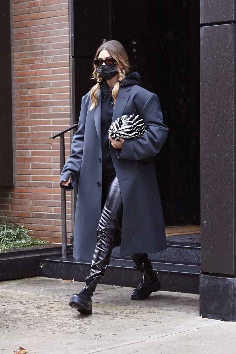 H Hailey Bieber είναι το αγαπημένο μας style icon τώρα - εικόνα 1