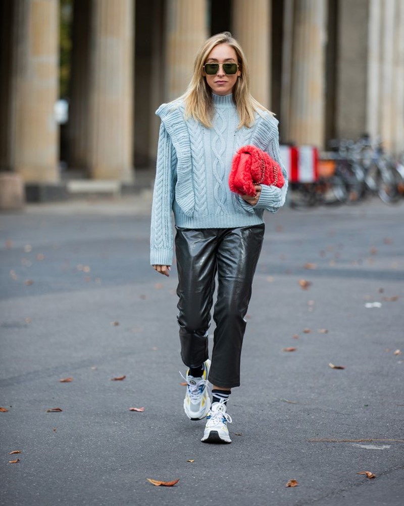 Πώς θα δείχνεις κομψή με χοντρά πουλόβερ; 9 λουκ δίνουν την απάντηση - εικόνα 4