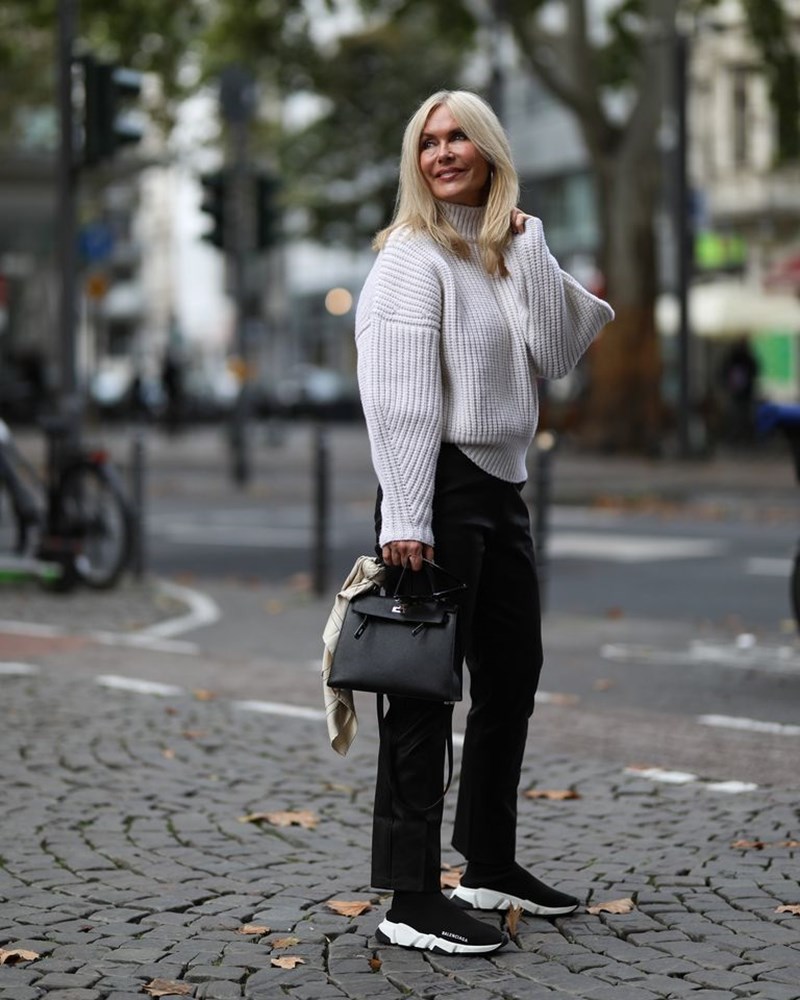 Πώς θα δείχνεις κομψή με χοντρά πουλόβερ; 9 λουκ δίνουν την απάντηση - εικόνα 6