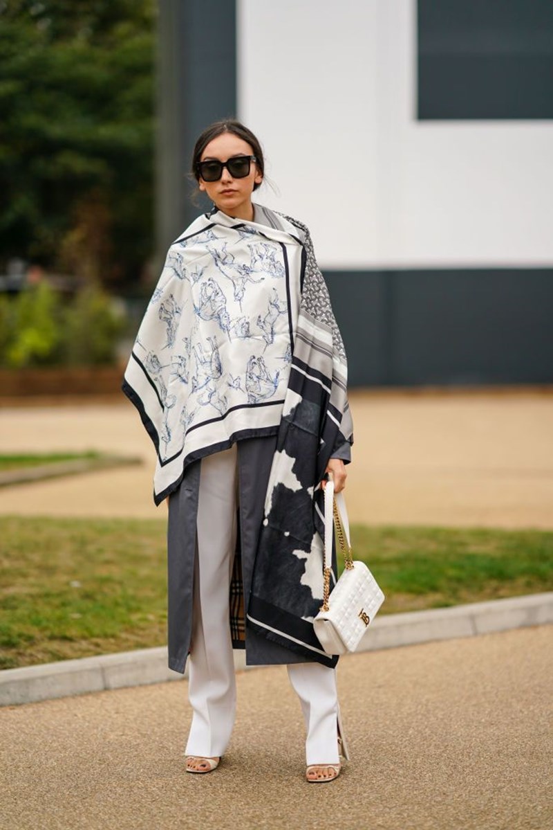 5 ιδέες από τις experts για να αλλάξεις στυλ στο παλτό που ήδη έχεις - εικόνα 2