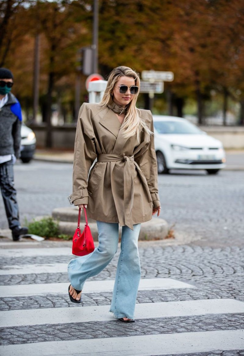 7 denim trends που ανακαλύψαμε τώρα στο street style - εικόνα 3