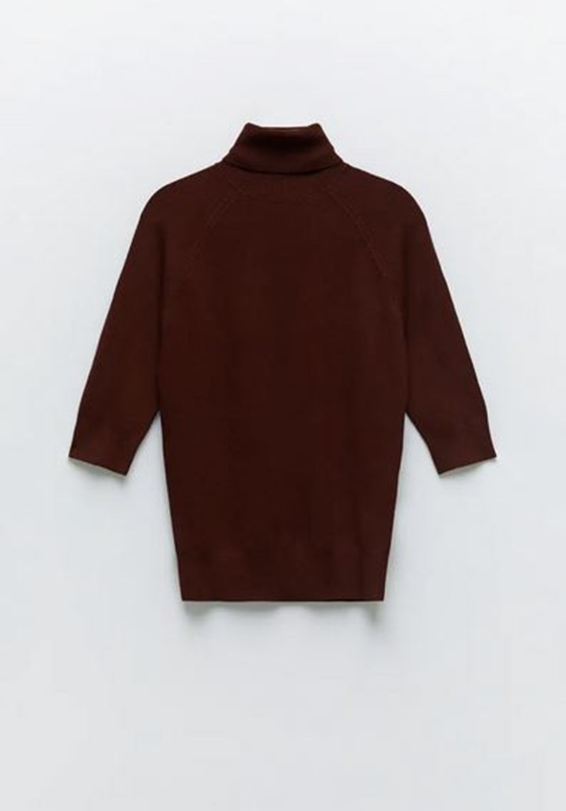 Zara, Mango, Bershka, Stradivarius: 7 ζιβάγκο που θα αγαπήσεις τώρα και όλο το χειμώνα - εικόνα 2