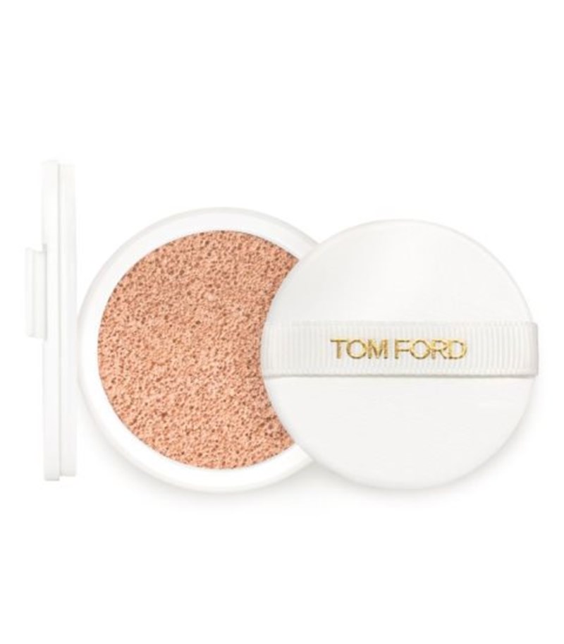 Φον ντε τεν Soleil Glow Tone Up Foundation Hydrating Cushion Compact Refill, του Tom Ford.