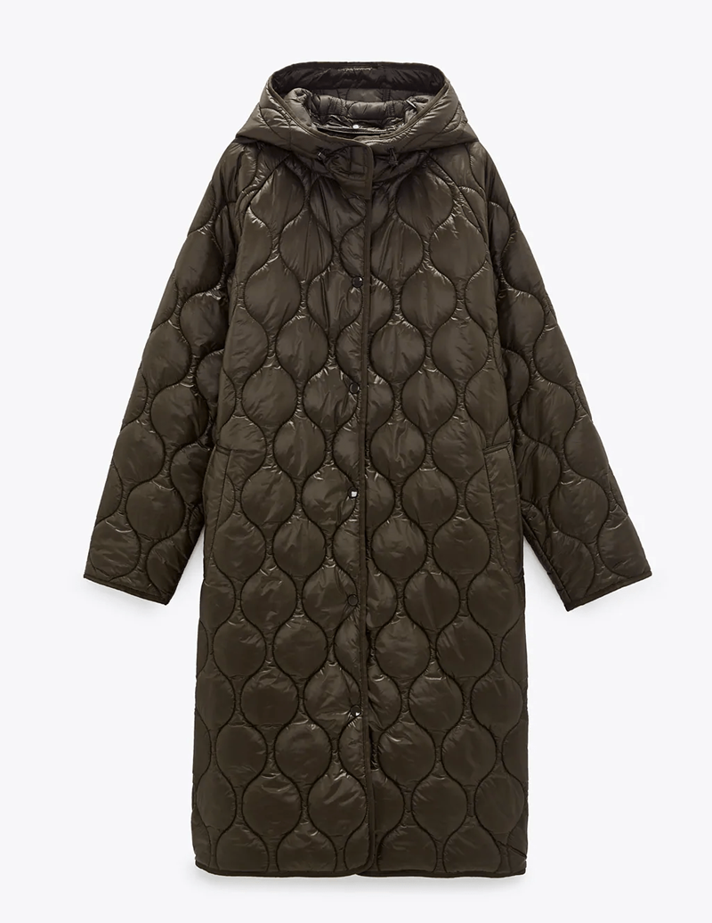 Ποιος περίμενε ότι αυτό το παλτό θα γίνει must-have; Και όμως! 6 έξυπνοι τρόποι να το φορέσεις - εικόνα 3