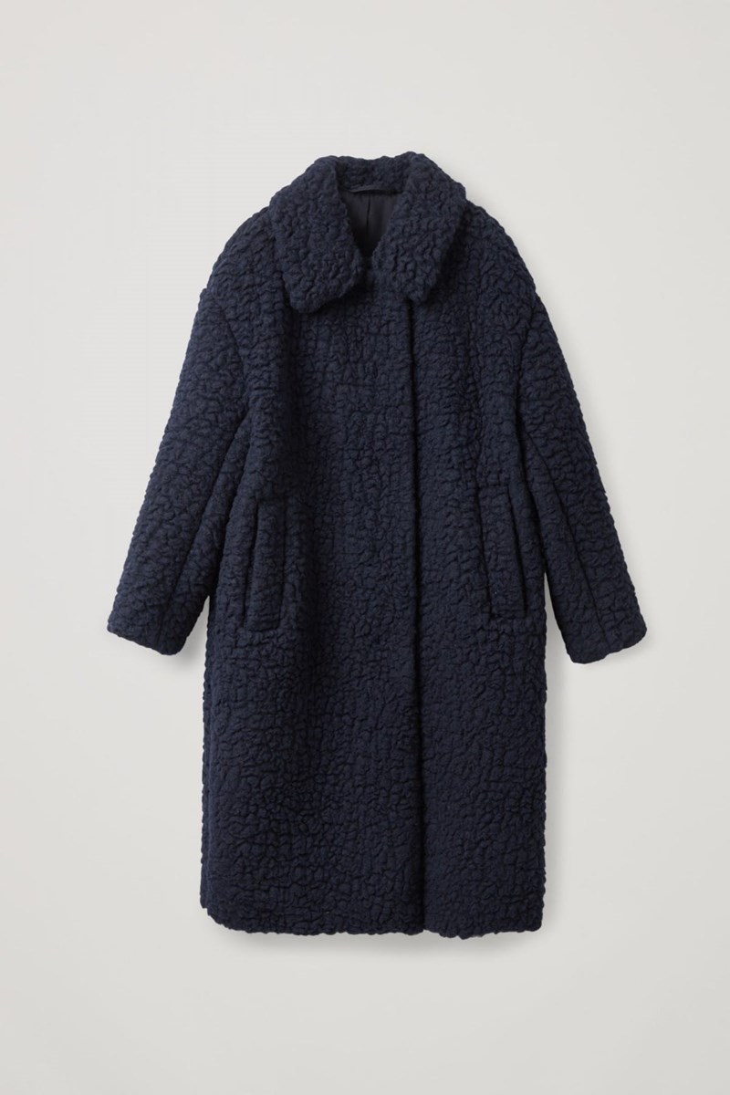 6+1 teddy παλτό που θα σε κρατήσουν στα «ζεστά» μέχρι να επιτραπούν και πάλι οι αγκαλιές - εικόνα 6