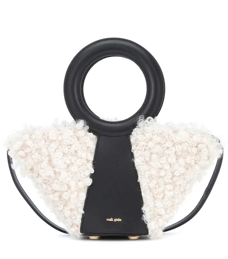 Δεν θα σου πούμε ψέματα! Μια fluffy τσάντα είναι αυτό ακριβώς που χρειάζεσαι τώρα - εικόνα 14