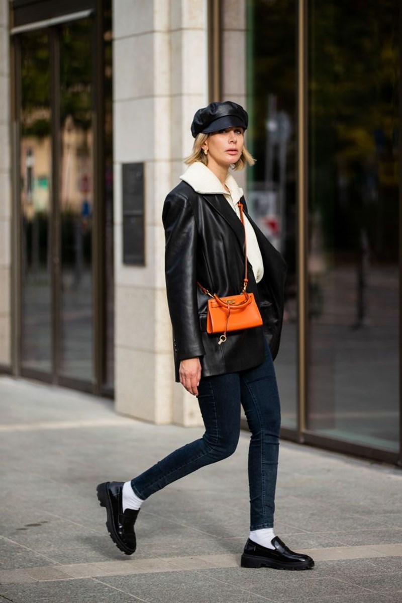 Αναρωτιέσαι πώς θα συνδυάσεις τα μοκασίνια σου; 9 λουκ που πρέπει να δεις τώρα! - εικόνα 3