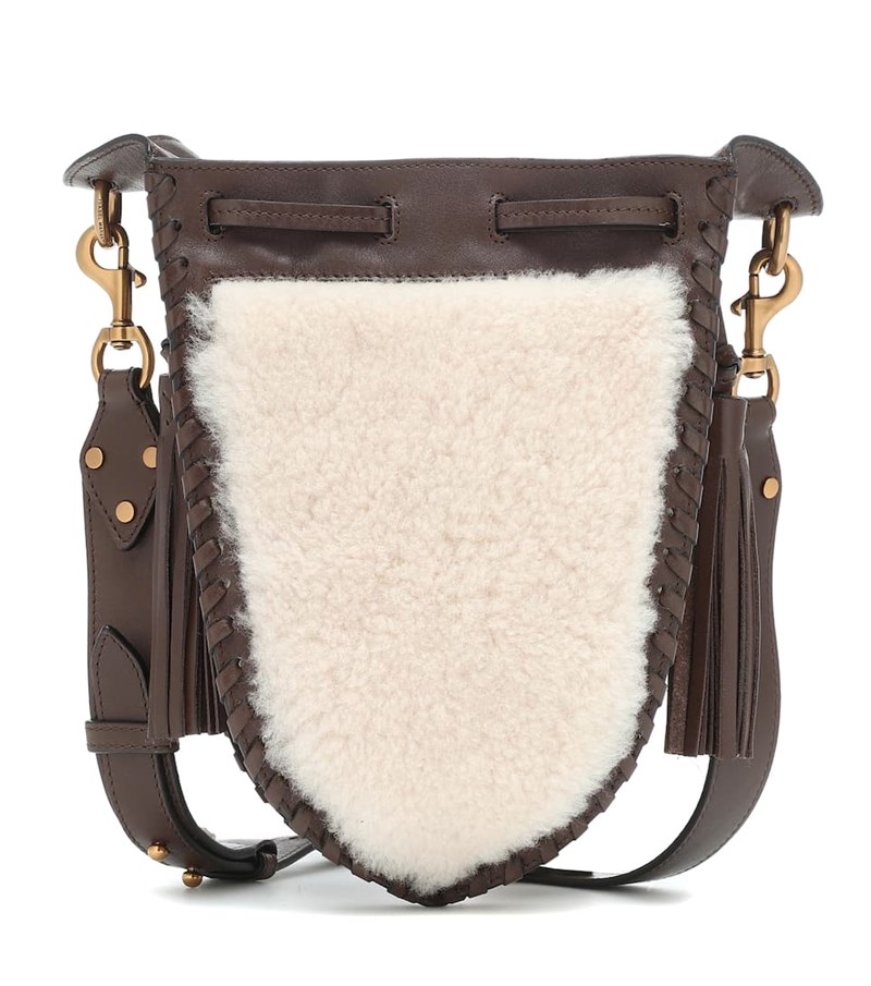 Δεν θα σου πούμε ψέματα! Μια fluffy τσάντα είναι αυτό ακριβώς που χρειάζεσαι τώρα - εικόνα 11