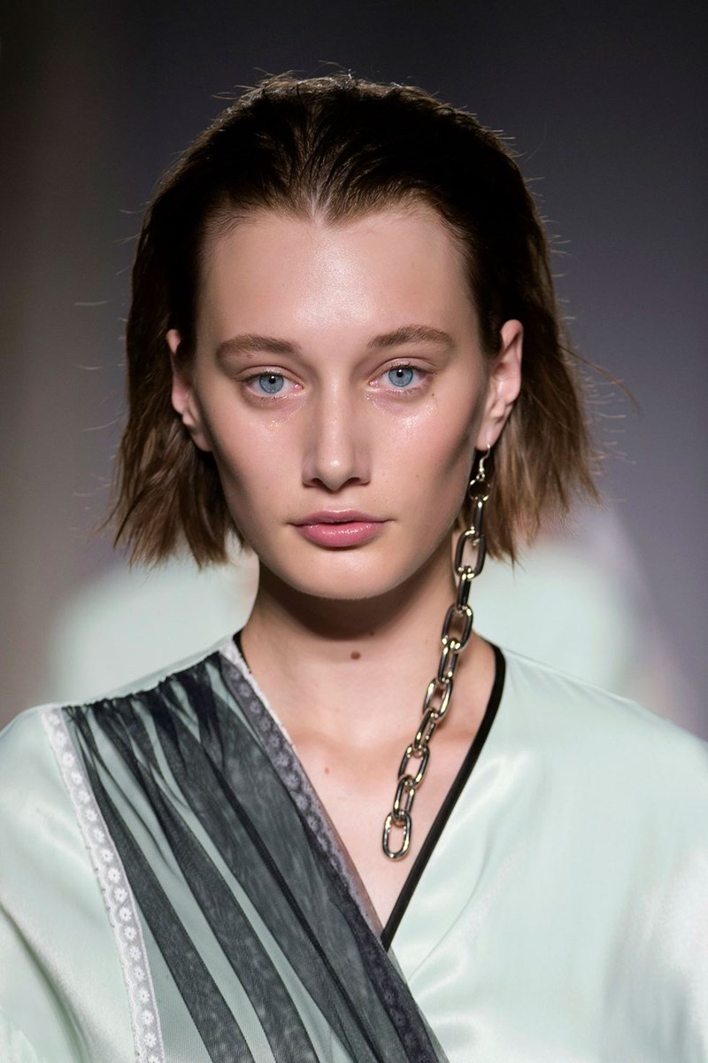 Κοντό καρέ: Το κούρεμα που θα κάνουμε μόλις μπει το 2021 - εικόνα 2