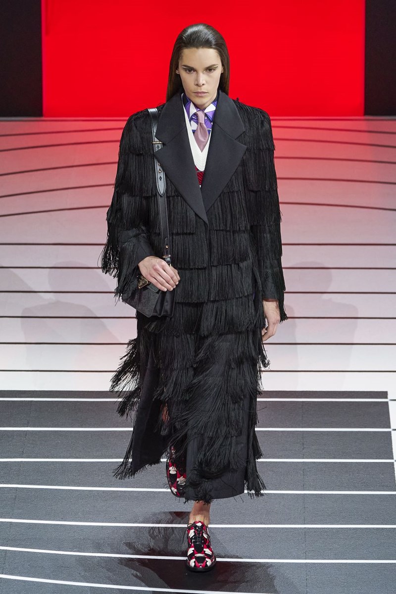 Φτιάχνεις ντουλάπες; Φέρε μπροστά οτιδήποτε έχει κρόσσια! (& 11 θεϊκές lowbudget αγορές) - εικόνα 1