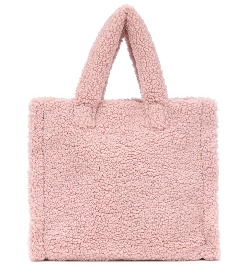 Δεν θα σου πούμε ψέματα! Μια fluffy τσάντα είναι αυτό ακριβώς που χρειάζεσαι τώρα - εικόνα 6