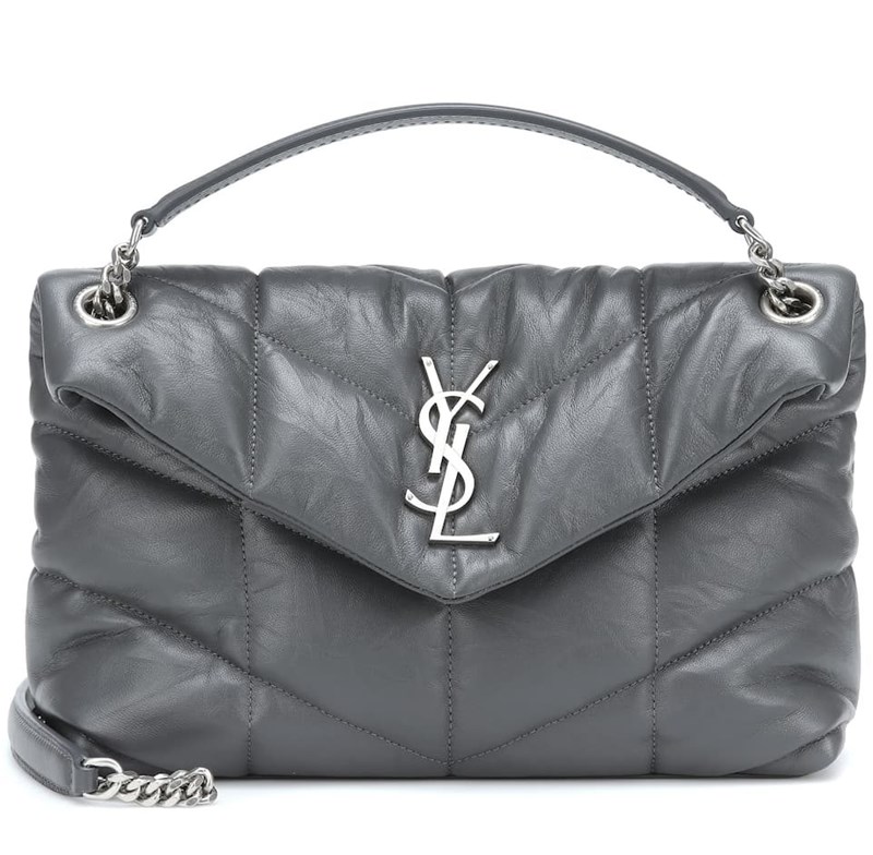 Η μέρα μας εμπνέει να φορέσουμε γκρι: 12 κομμάτια και 8 street style ιδέες για να «αγκαλιάσουμε» αυτό το χρώμα - εικόνα 13