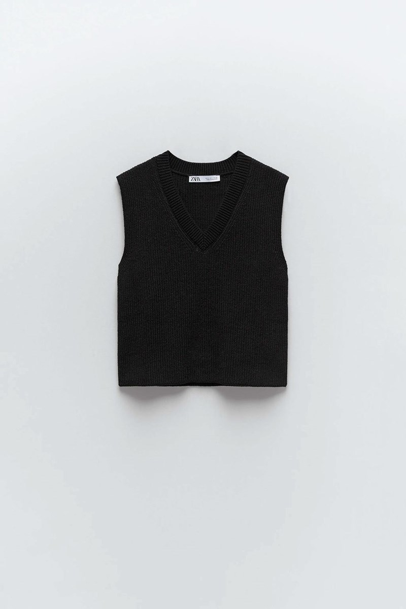 Zara, Mango, Bershka, H&M: 10 low-budget κομμάτια για να ξεκινήσει η εβδομάδα με στυλ - εικόνα 3