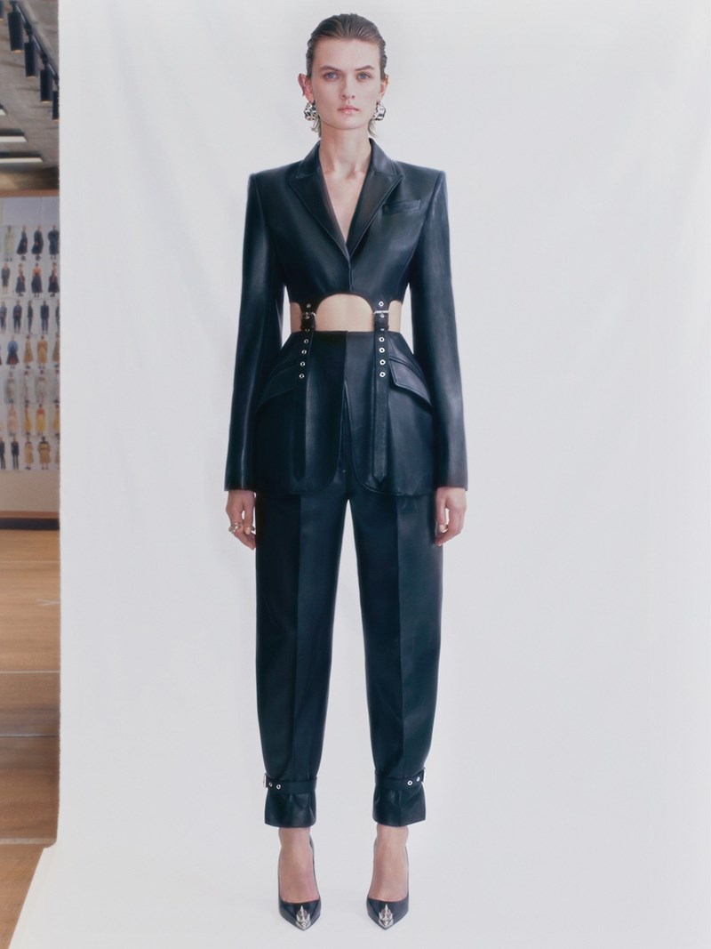 Alexander McQueen: H SS 2021 συλλογή επιστρέφει στο Λονδίνο - εικόνα 5