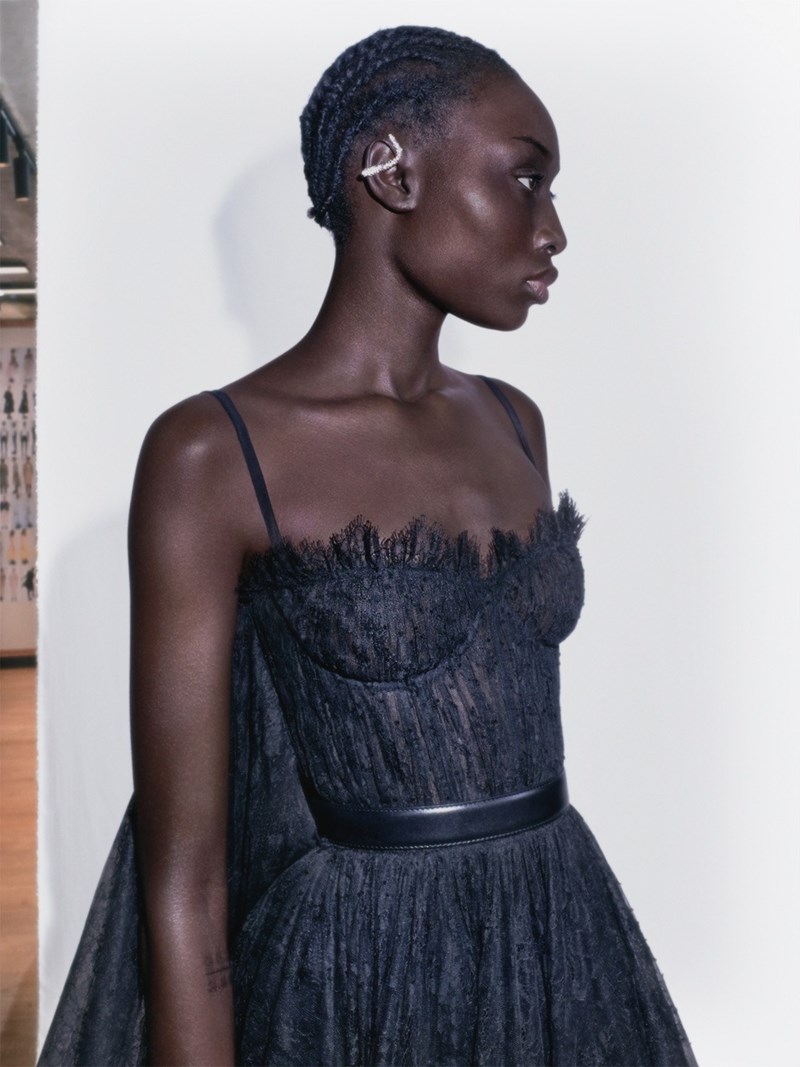 Alexander McQueen: H SS 2021 συλλογή επιστρέφει στο Λονδίνο - εικόνα 4