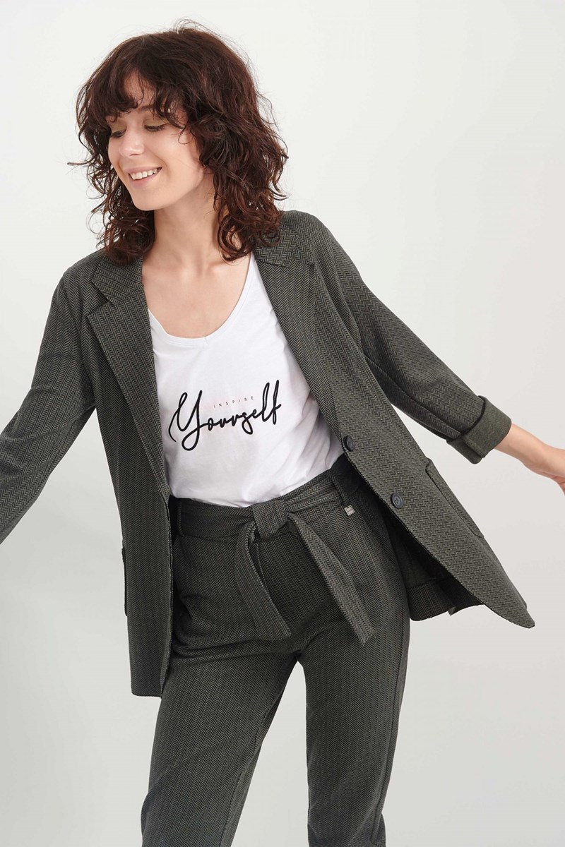 16+1 υπέροχα κομμάτια για να λήξει αυτή η χρονιά καλύτερα από ό,τι ξεκίνησε (και κύλησε!!) - εικόνα 9