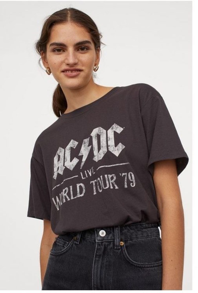 10 logo T-shirts για να απογειώσεις τις casual εμφανίσεις σου! - εικόνα 3