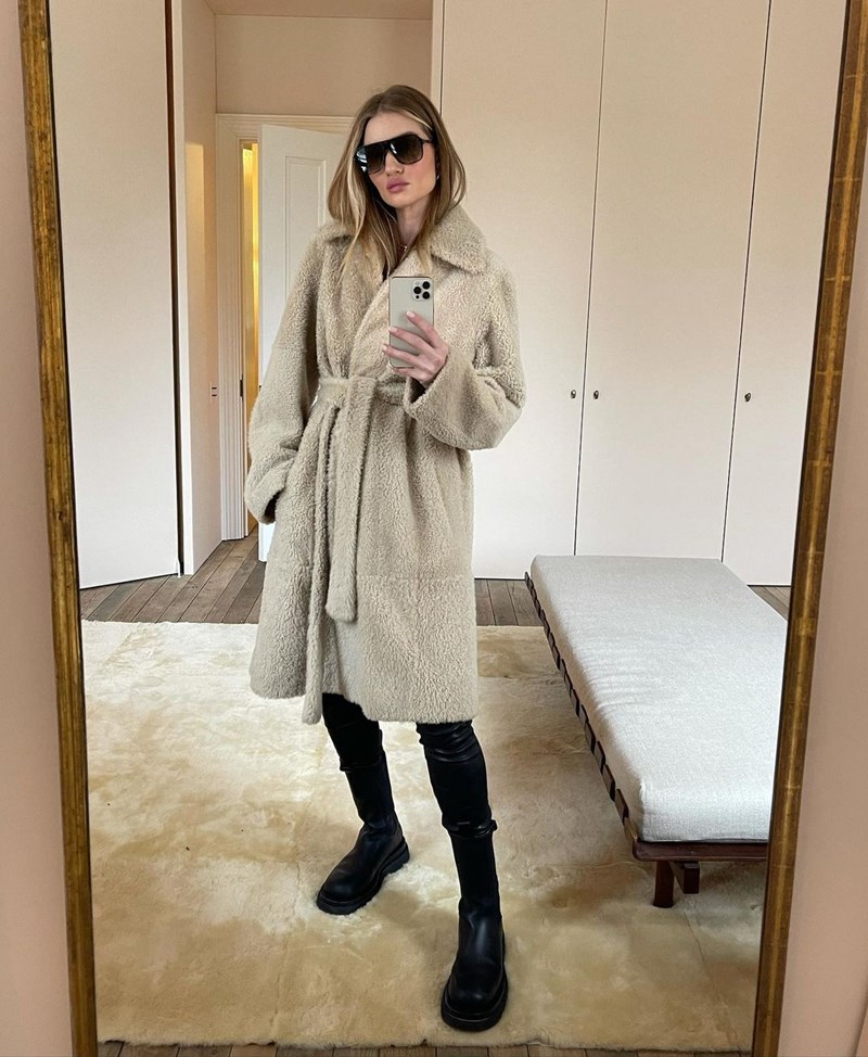 Rosie Huntington Whiteley: Αυτά είναι τα 10 αγαπημένα της outfits και είναι όλα ένα και ένα - εικόνα 9