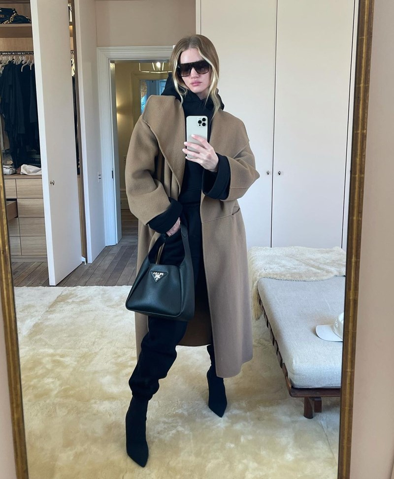 Rosie Huntington Whiteley: Αυτά είναι τα 10 αγαπημένα της outfits και είναι όλα ένα και ένα - εικόνα 2