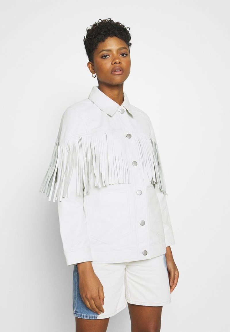 Κάποτε στο Τέξας: Αυτό το πανωφόρι υπόσχεται να απογειώσει ακόμα και το πιο basic look - εικόνα 4