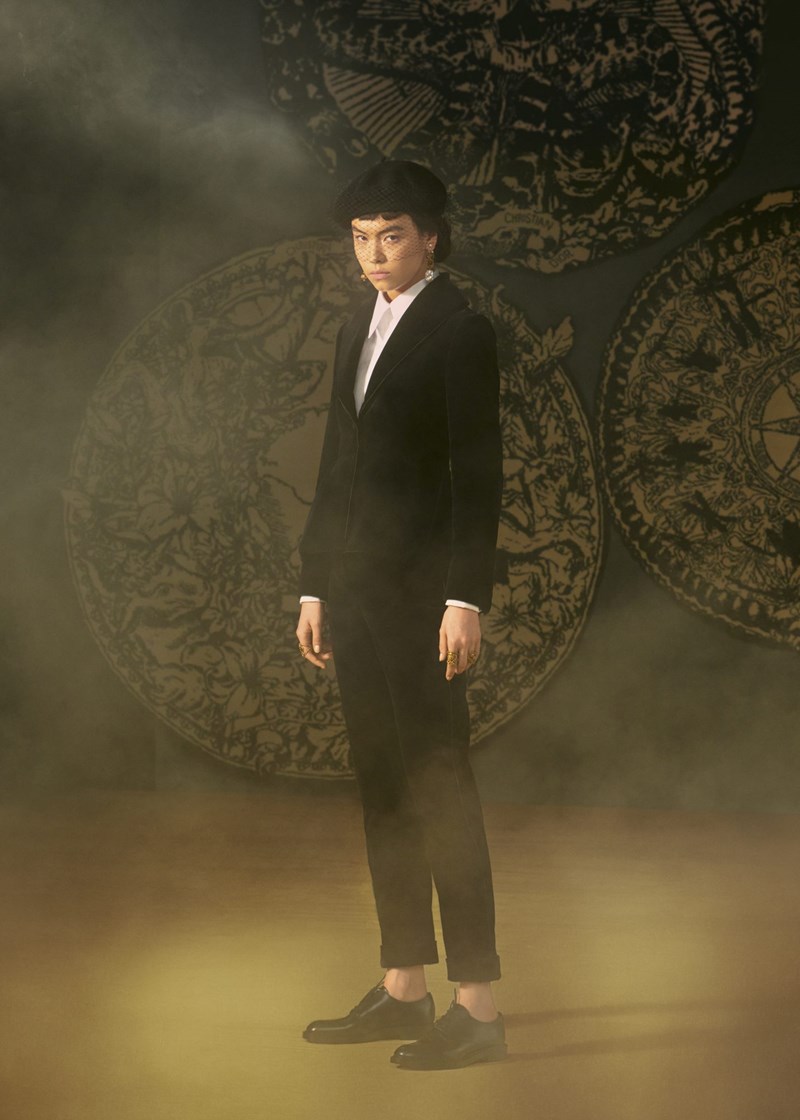 Η Haute Couture SS21 συλλογή του οίκου Dior ήταν γεμάτη μυστήριο και ερωτισμό - εικόνα 19