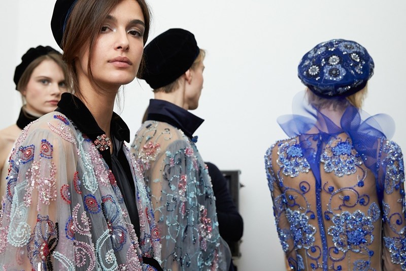 Tα μυστικά πίσω από τα μακιγιάζ στο show Υψηλής Ραπτικής του οίκου Giorgio Armani - εικόνα 2