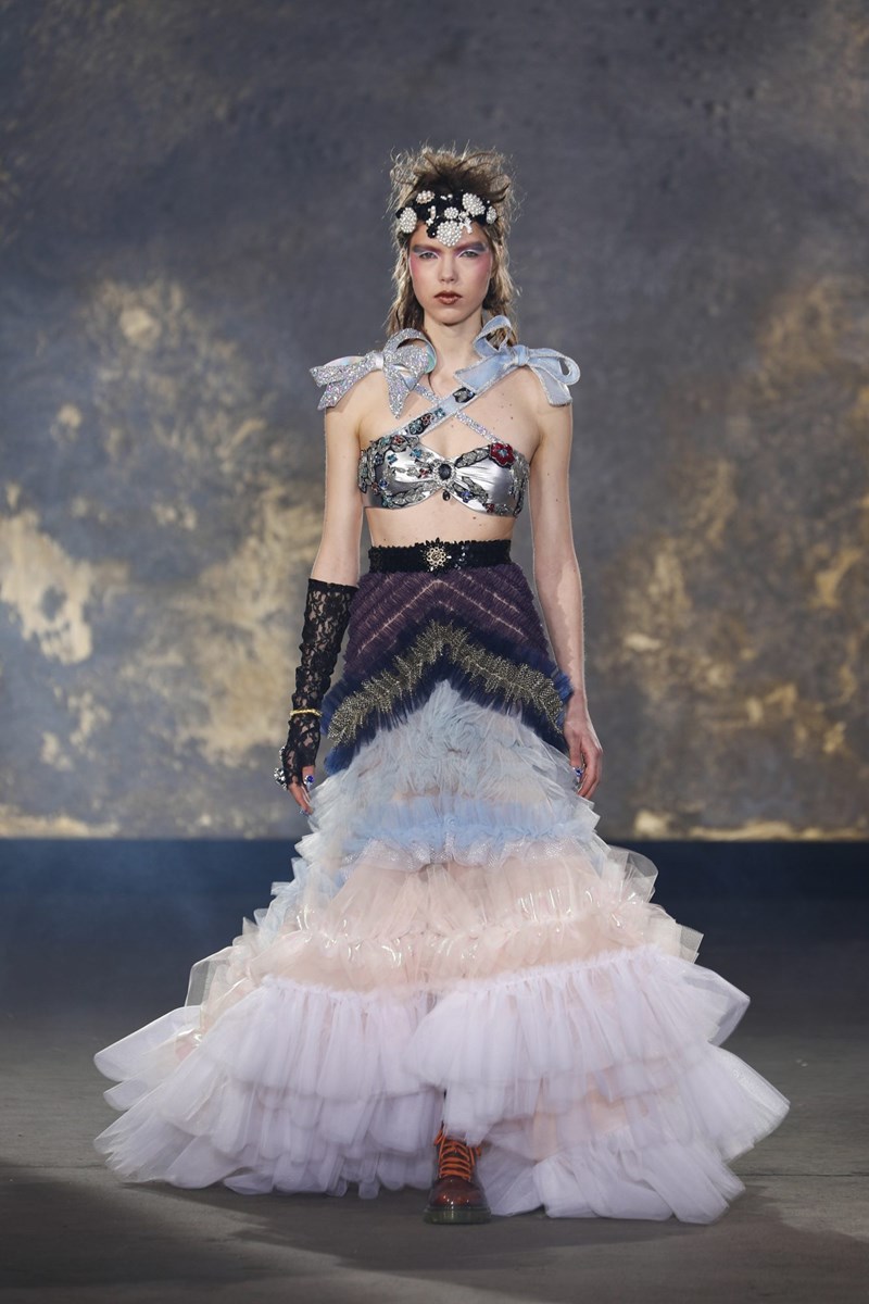 Η Haute Couture Week SS21 είναι εδώ κι εμείς την παρακολουθούμε από την πρώτη σειρά - εικόνα 2