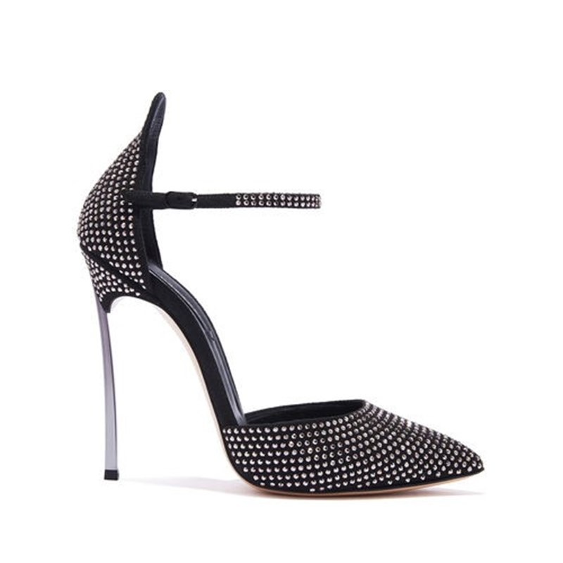 5 παπούτσια-κόσμημα δίνουν λάμψη σε κάθε σου βήμα - εικόνα 3