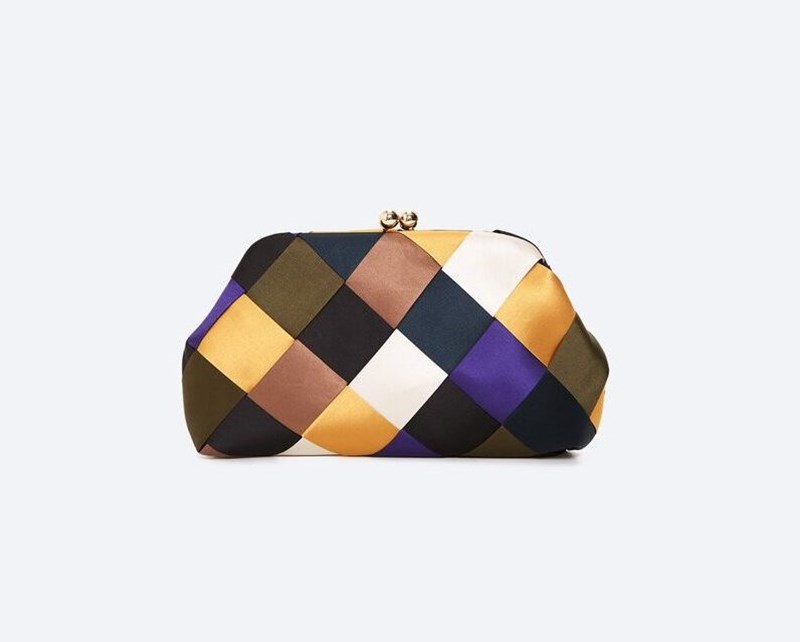 8 «μικρές αλλά θαυματουργές» τσάντες που θα απογειώσουν όλα σου τα looks - εικόνα 2