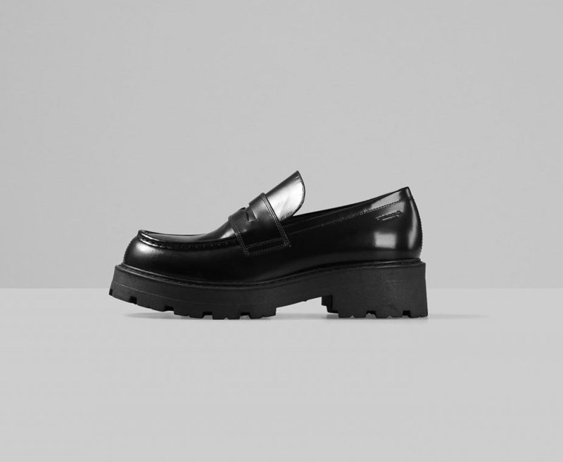 Αυτά τα παπούτσια συνδυάζονται άψογα με τα φαρδιά σου jeans - εικόνα 1