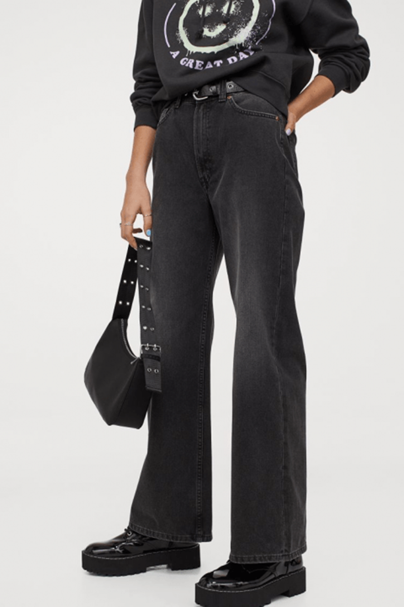 Wide Leg Jeans: Αυτό το παντελόνι συνδυάζει μοναδικά στυλ και άνεση - εικόνα 8