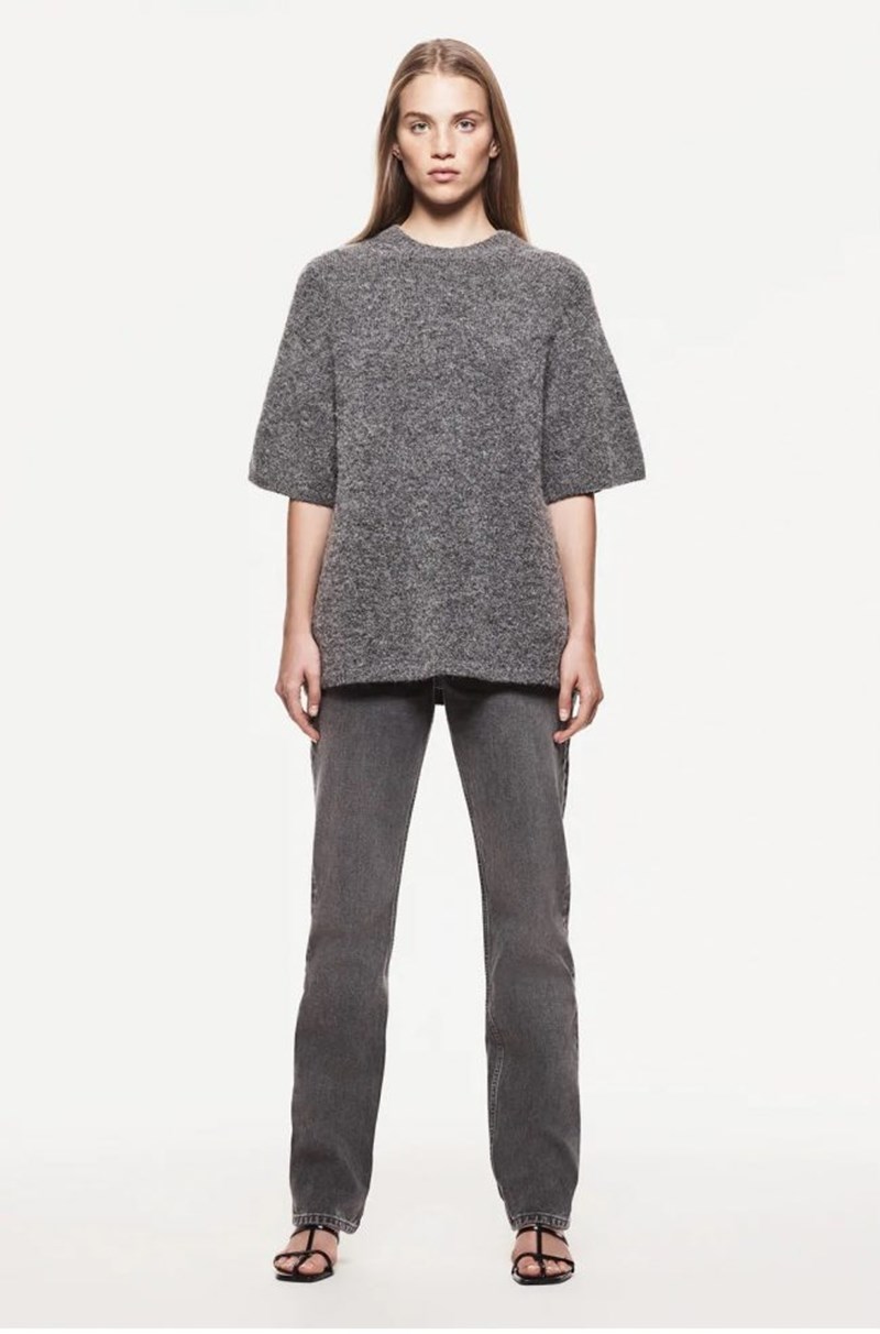 7 εκπτωτικά πουλόβερ που θα σου χαρίσουν απόλυτη άνεση αλλά και στυλ - εικόνα 2