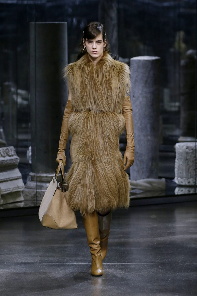 Fendi AW21: Η πρώτη ready-to-wear συλλογή του Kim Jones είναι γεγονός - εικόνα 3