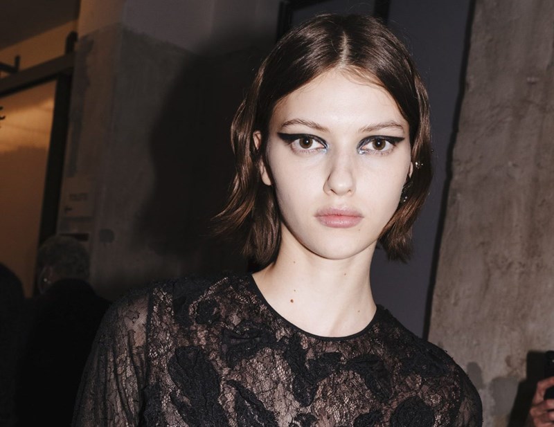 Dark Eyes: Αυτή είναι η beauty λεπτομέρεια που κυριάρχησε στα AW21 Fashion Weeks - εικόνα 4