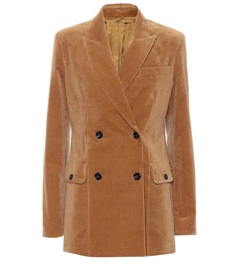 Irina Shayk: Τα πανωφόρια της είναι το ένα καλύτερο από το άλλο. Τα θέλουμε όλα! - εικόνα 10